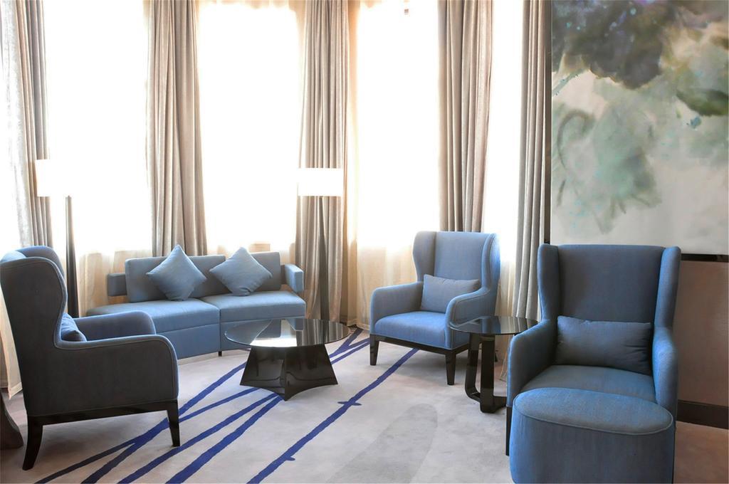 Baotou West Lake Hotel Exterior photo