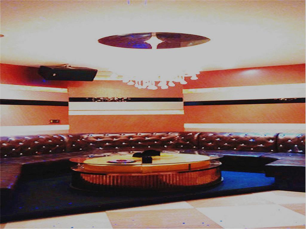 Baotou West Lake Hotel Exterior photo