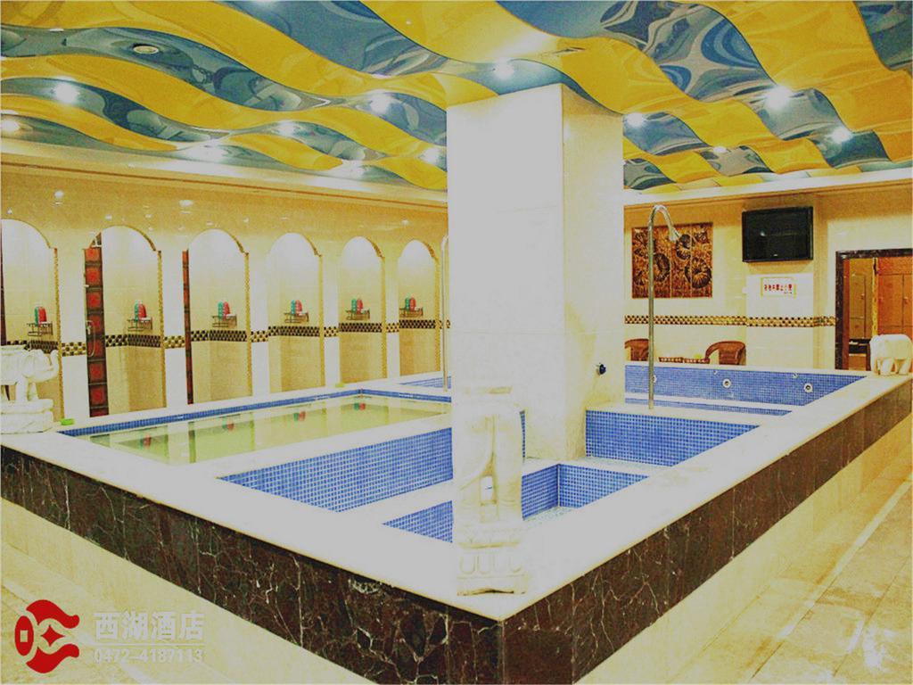 Baotou West Lake Hotel Exterior photo