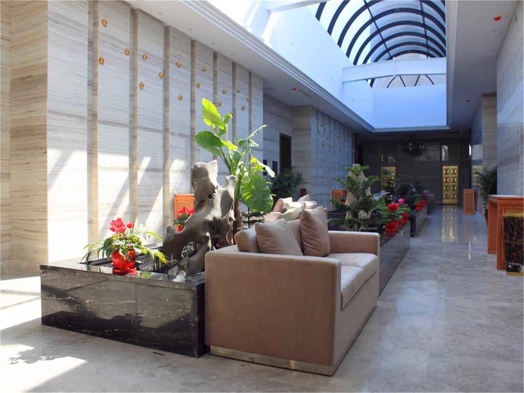 Baotou West Lake Hotel Exterior photo